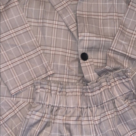Plaid Blazer / Paper bag short Set - Picture 4 of 5